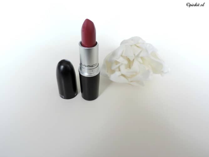 MAC LIPSTICK CAPTIVE