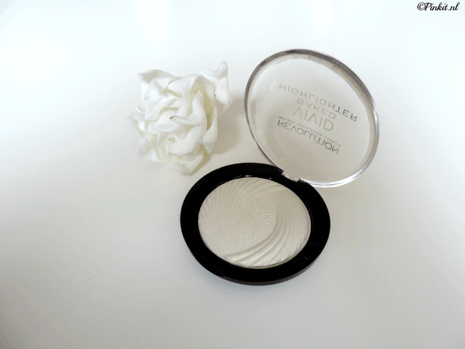 MAKE-UP REVOLUTION VIVID BAKED HIGHLIGHTER GOLDEN LIGHTS
