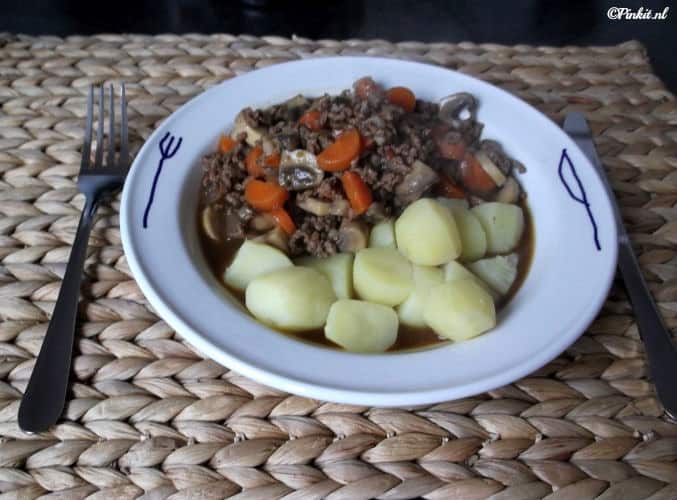 FOOD| HOLLANDSE GEHAKTSCHOTEL VAN KNORR