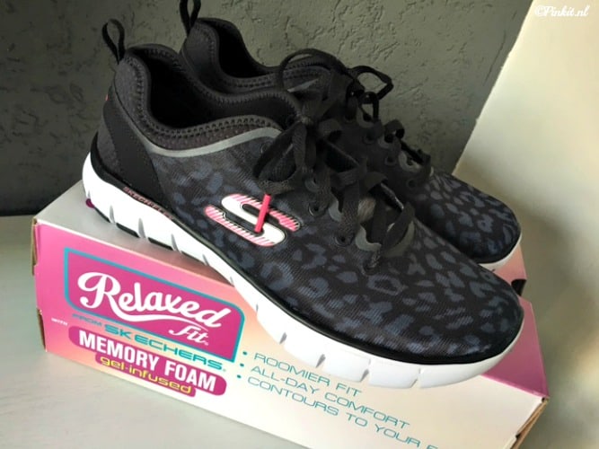 NEW IN| SKECHERS DAMES SNEAKERS