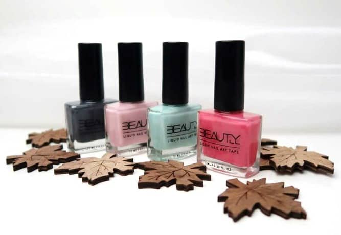 LIQUID NAIL ART TAPE & HOPE FOR HOLO BEAUTYILL