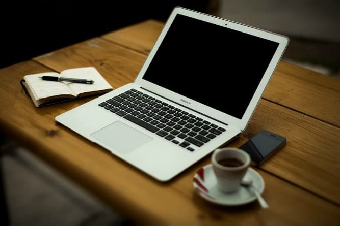 (*) EEN AANTAL TIPS OM WERK TE VINDEN