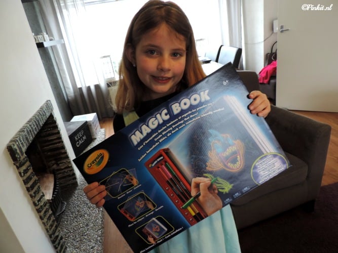 KIDS | CRAYOLA MAGIC BOOK