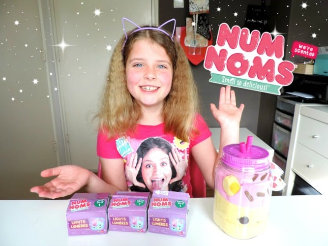 KIDS | NUM NOMS LIGHTS LUMIERES & NUM NOMS KNUFFEL UITPAKKEN