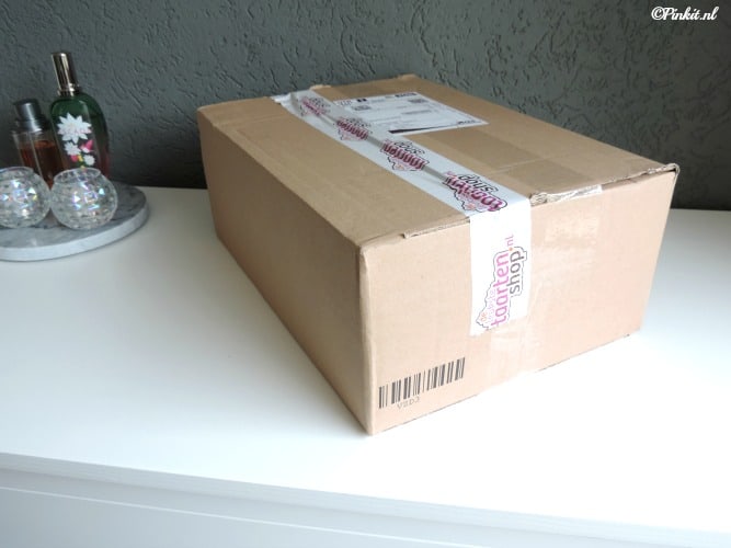 UNBOXING BESTELLING VAN DELEUKSTETAARTENSHOP.NL