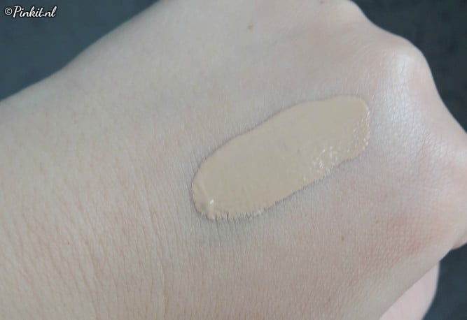 Hema Skin Protecting Illuminating Foundation