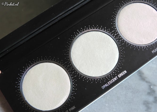 L.O.V LOVillusion Holographic Highlighter Palette