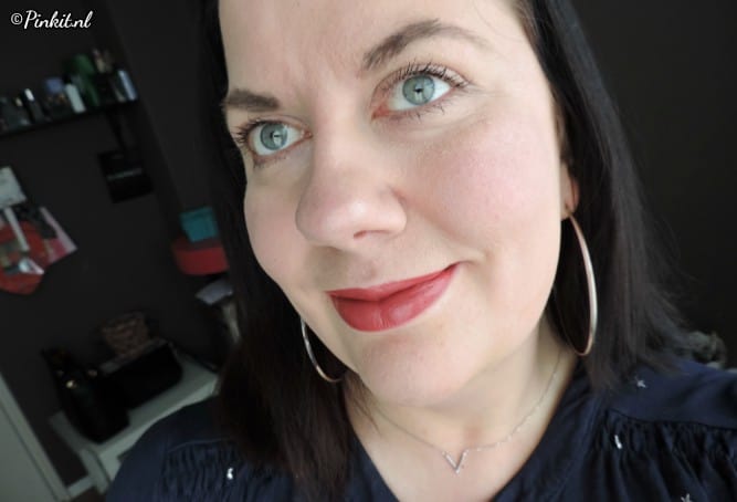 L.O.V Lipaffair Color & Care lipstick