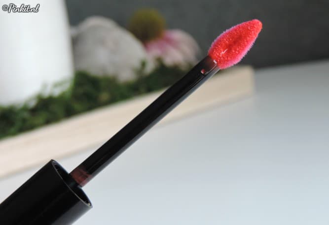 The Body Shop Shine Lip Liquid