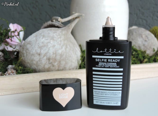 Lottie London Selfie Ready Medium Coverage Matte Foundation