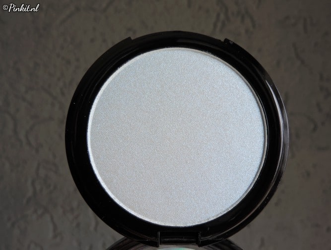 MUA Prism Highlighter