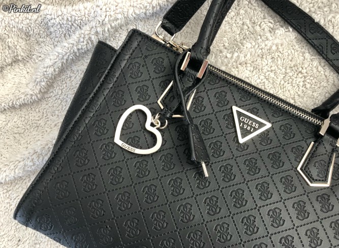 | BEN VERLIEFD OP MIJN NIEUWE GUESS TAS Pinkit.nl