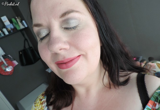 L.O.V the matte x metallic eyeshadow palette