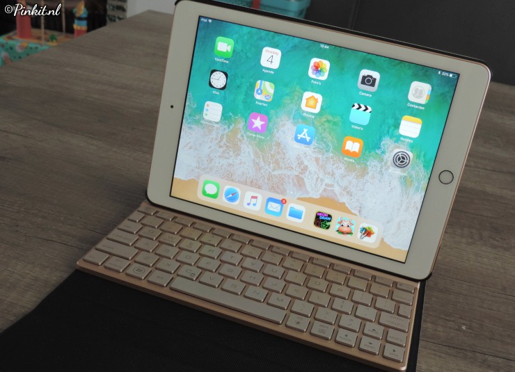 Bluetooth Keyboard Case iPad 2018