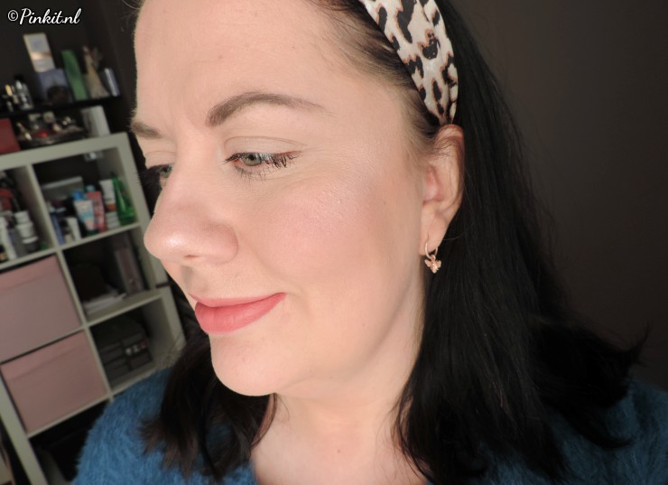 essence hey cheeks blush, bronzer & highlighter palette