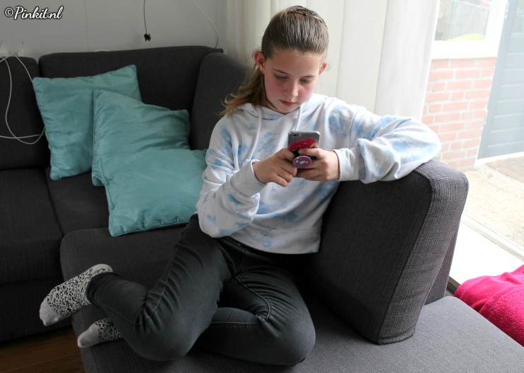 STERRE EN HAAR TELEFOONGEBRUIK…