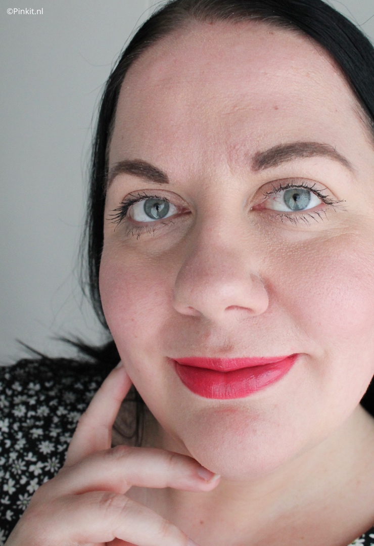 Ik had al een tijdje de Hèrmes Rouge Hèrmes Satin Lipstick Rose Oasis op het oog en dacht omdat het een limited edition kleur is...die ga ik toevoegen aan mijn collectie.