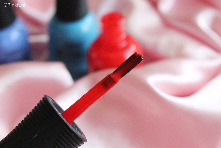 Eind vorig jaar heb ik voor het eerst geschreven over diverse kleuren uit de Orly Breathable 1-Step Manicure lijn en in dit artikel deel ik weer 3 swatches. Ik heb namelijk de volgende kleuren ontvangen: Cherry Bomb, You Had Me At Hydrangea & Downpour Whatever.