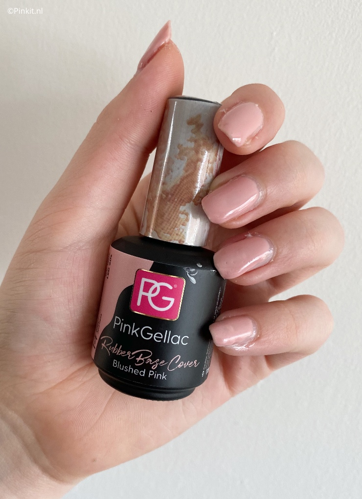 Pink Gellac heeft weer iets nieuws gelanceerd, namelijk de Rubber Base Cover in 5 prachtige tinten. Ik heb deze collectie ontvangen en ben er ook gelijk mee aan de slag gegaan. In dit artikel vertel ik wat meer over de Pink Gellac Rubber Base Cover en laat ik natuurlijk ook de swatches zien.