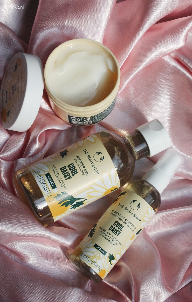 Eindelijk: de zomer komt in zicht. Lekker luieren in de zon, genietend van een fruitsalade op een grasveld tussen de madeliefjes. Voor iedereen die dat wel ziet zitten lanceert The Body Shop twee gloednieuwe special edition-bodycarelijnen: de verfrissende bloemengeur Cool Daisy en de sappige, friszure Fresh Raspberry.