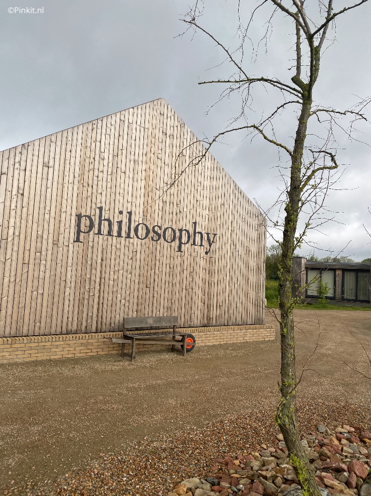 Goedemorgen, op deze tweede Pinksterdag. Hopelijk hebben jullie een fijn lang weekend? De afgelopen week heb ik een paar hele rustige dagen gehad en juist wat drukke dagen i.v.m. diverse events. In deze nieuwe Weekly Diary - week 20 2021 vertel ik daar wat meer over.