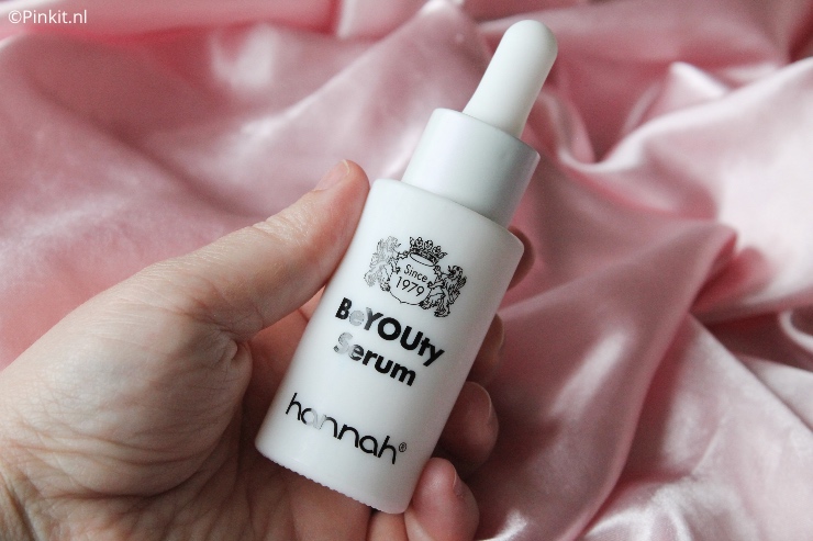 Een paar jaar geleden maakte ik voor het eerst kennis met de producten van hannah, er staan inmiddels ook al redelijk wat hannah reviews online hier op Pinkit.nl. De afgelopen weken ben ik aan de slag gegaan met het nieuwste product, het hannah BeYOUty Serum en daar vertel ik in dit artikel wat meer over.