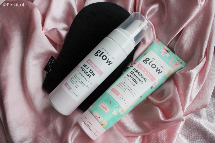 Het merk Australian Glow is nieuw in Nederland, dit merk heeft diverse zelfbruiners in het assortiment. Ik ben aan de slag gegaan met de Australian Glow Self Tan Mousse & Gradual Tanning Lotion, van beide producten laat ik het resultaat in dit artikel zien.
