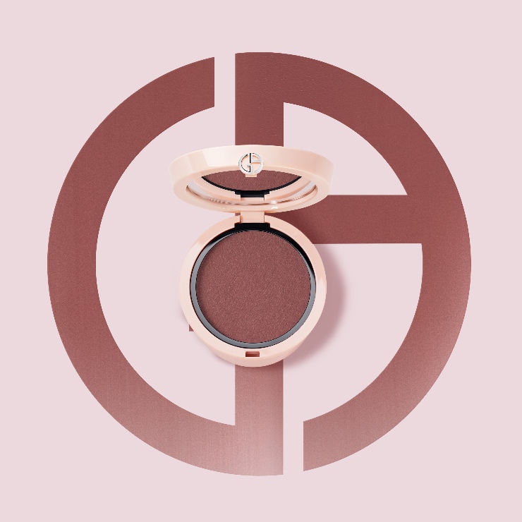 En dit jaar breidt Giorgio Armani de Neo Nude collectie uit met de introductie van Neo Nude Melting Color Balm, een nieuwe veelzijdige balm die je wangen en ogen een subtiel hintje kleur geeft, gevangen in een zuivere formule met een ultra-lightgewicht textuur en een perfecte matte finish.
