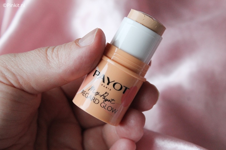 Dit jaar neemt PAYOT zijn sterlijn MY PAYOT volledig onder handen en creëert vijf nieuwe vitamineproducten die een stralende en natuurlijke schoonheid onthullen. Een nieuw ritueel om de huid te voorzien van zijn dagelijkse dosis energie en vitamines en om elke dag weer vol energie en prachtig te stralen . Een doffe teint behoort tot het verleden, de huid is klaar om te stralen! Ik ben aan de slag gegaan met drie producten en daar vertel ik in dit artikel wat meer over...