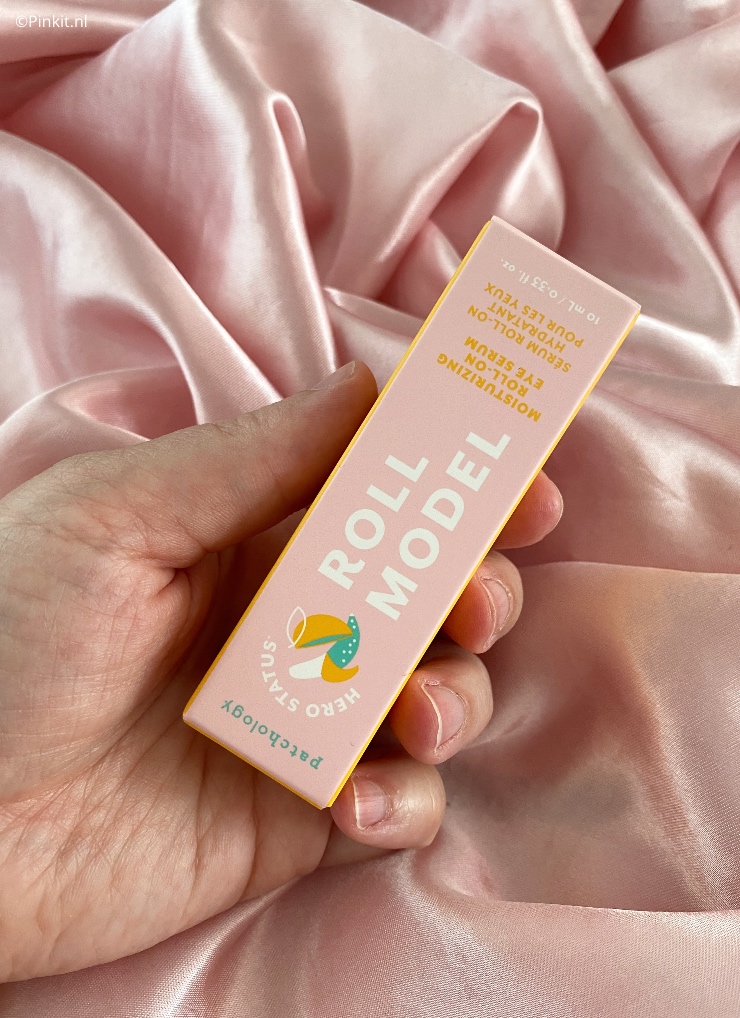 Een paar weken geleden was ik online aan het shoppen, ik had namelijk nog wat nieuwe huidverzorging nodig. Op de website van Beautytasting zag ik de nieuwe Patchology Roll Model Moisturizing Eye Serum, mijn bestelling was vrijwel meteen geplaatst haha! Ik gebruik namelijk de producten van Patchology al een tijdje en was gelijk enthousiast over deze nieuwe lancering.