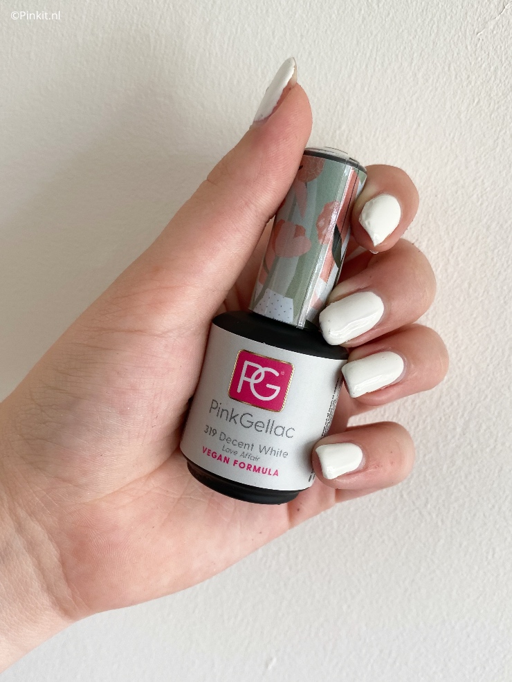 De nieuwe Pink Gellac collectie is gelanceerd en heet Love Affair, met de vijf nieuwe kleuren ben ik natuurlijk aan de slag gegaan. In dit artikel laat ik de nieuwe Pink Gellac Love Affair collectie swatches zien en ik kan alvast verklappen dat ik dit oprecht een hele mooie collectie vind, ook perfect voor het bruidsseizoen!