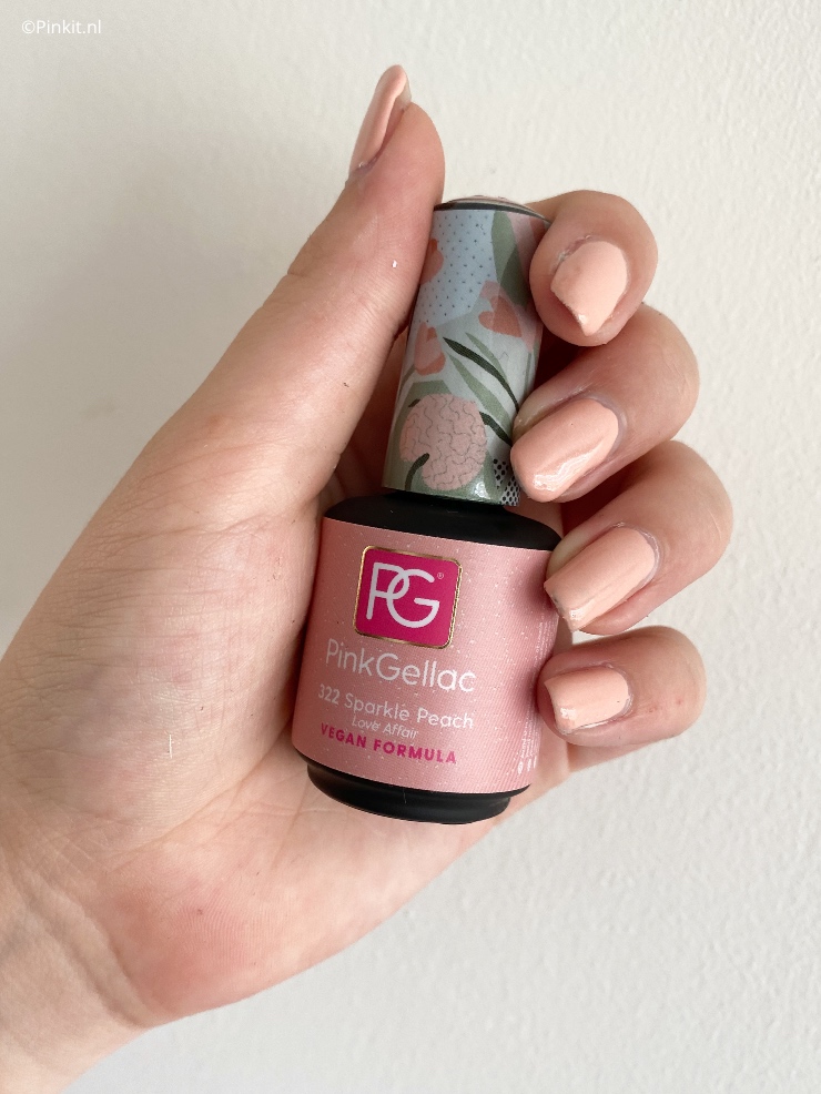 De nieuwe Pink Gellac collectie is gelanceerd en heet Love Affair, met de vijf nieuwe kleuren ben ik natuurlijk aan de slag gegaan. In dit artikel laat ik de nieuwe Pink Gellac Love Affair collectie swatches zien en ik kan alvast verklappen dat ik dit oprecht een hele mooie collectie vind, ook perfect voor het bruidsseizoen!