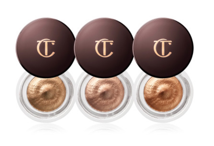 Deze week is de Charlotte Tilbury Big Summer Beauty Sale van start gegaan en mijn bestelling was ook zonder twijfelen gelijk geplaatst. Diverse sets zijn nu met 30% korting verkrijgbaar en dat maakt het shoppen natuurlijk extra leuk! In dit artikel deel ik een aantal aanraders, mocht je nog inspiratie zoeken om je eigen online winkelmandje te gaan vullen.