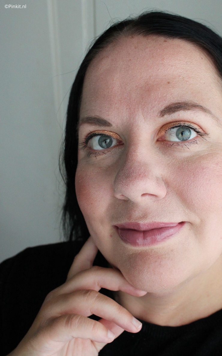 a het enorme succes van de Milky Boost, de eerste foundation op basis van melk met een natuurlijke finish, gaat Clarins nog een stap verder met de lancering van de Milky Boost Cream! Ik heb dit product al een tijdje in gebruik, samen met nog wat andere producten waar ik binnenkort wat meer over vertel...