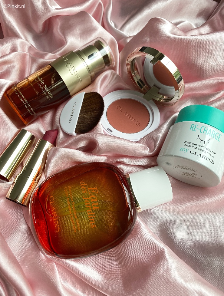 Win diverse producten van Clarins