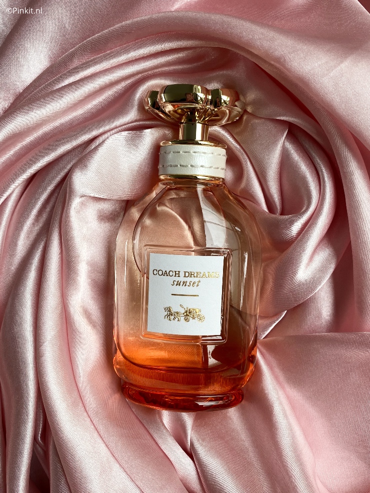 Na het succes van Coach Dreams, lanceert dit modemerk nu zijn nieuwste flanker genaamd Coach Dreams Sunset. Deze nieuwe lancering heb ik ontvangen en ben ik vanaf het eerste moment gelijk gaan testen. Wil je meer weten over deze mooie lancering? lees dan vooral even verder...