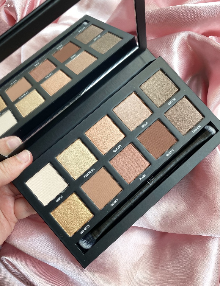 Een oogschaduw palette met mooie, neutrale kleuren mag eigenlijk in geen enkele make-up collectie ontbreken. Van BE Creative Make Up heb ik het Essential 1 Eyeshadow Palette ontvangen, dit palette bevat 10 neutrale oogschaduws die je kan gebruiken voor diverse ooglooks.