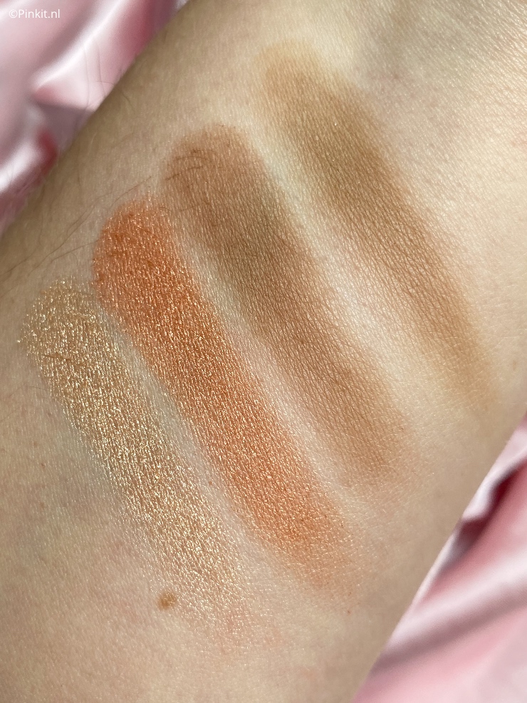 Momenteel lanceert Charlotte Tilbury redelijk wat nieuwe lanceringen en daar kan ik alleen maar enthousiast van worden. Vooral het Nudegasm Face Palette wilde ik graag aan mijn collectie toevoegen, ik kon dus ook niet wachten om gelijk een bestelling te plaatsen tijdens de lancering...