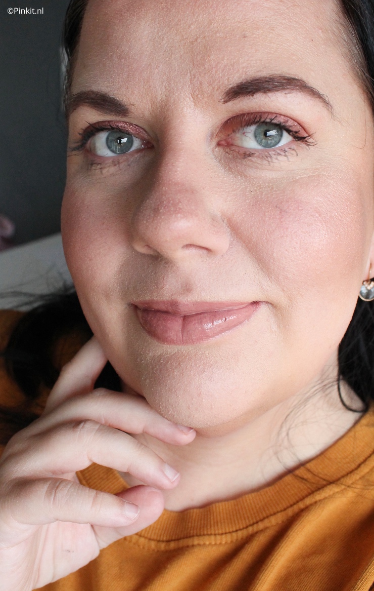 Momenteel lanceert Charlotte Tilbury redelijk wat nieuwe lanceringen en daar kan ik alleen maar enthousiast van worden. Vooral het Nudegasm Face Palette wilde ik graag aan mijn collectie toevoegen, ik kon dus ook niet wachten om gelijk een bestelling te plaatsen tijdens de lancering...