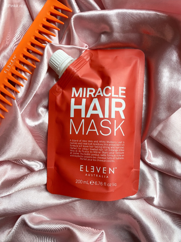 Tijdens een online event heb ik diverse merken voor het eerst leren kennen, zo ook het haarverzorgingsmerk Eleven Australia. Ik ben daarna gelijk aan de slag gegaan met het Eleven Australia Miracle Hair Mask en via Instagram kreeg ik hier zoveel vragen over, dat ik er ook een artikel over wilde schrijven.