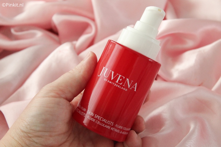 Zoals ik bij de andere Juvena reviews heb geschreven, ben ik momenteel een aantal producten van dit mooie merk aan het testen. Ik review de producten in volgorde van gebruiken, vandaag is het dus tijd voor de Juvena Retinol & Hyaluron Cell Fluid. Dit product heb ik net zoals de andere items al een aantal weken in gebruik, omdat ik voor huidverzorging graag rustig de neem voor het testen.