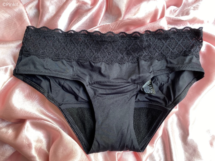 Libresse introduceert intimawear by Libresse™, ondergoed dat naadloos aansluit op je menstruatie. Het menstruatieondergoed geeft ruimte aan de natuurlijke flow van het vrouwenlichaam, waar en wanneer dan ook. Met ruim acht tot twaalf uur bescherming geeft intimawear by Libresse™ hetzelfde comfort en vrijheid als je normale ondergoed.