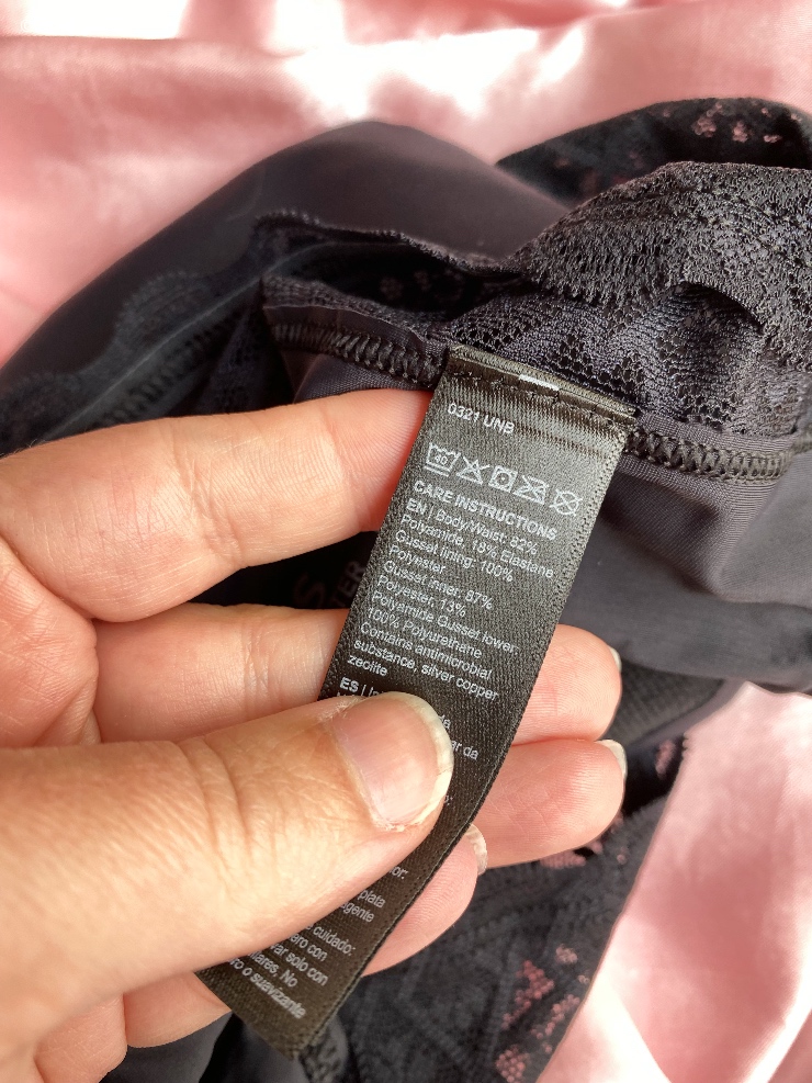 Libresse introduceert intimawear by Libresse™, ondergoed dat naadloos aansluit op je menstruatie. Het menstruatieondergoed geeft ruimte aan de natuurlijke flow van het vrouwenlichaam, waar en wanneer dan ook. Met ruim acht tot twaalf uur bescherming geeft intimawear by Libresse™ hetzelfde comfort en vrijheid als je normale ondergoed.