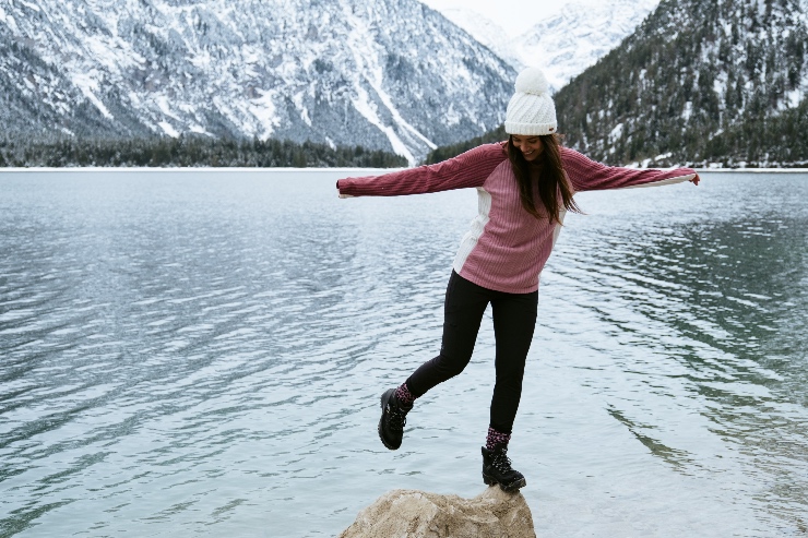 De zomer is al even officieel voorbij en dat is ook wel aan het weer te merken. Het is al een stuk kouder, het regent vaker en voor de winter zijn er ook al diverse voorspellingen. Tijd dus voor wat Protest Sportswear fall/winter 2021 inspiratie. Het is weer tijd voor een warme dames sweater of een heren hoodie. Wie weet ga je dit jaar nog op wintersport? Dan kan je natuurlijk ook wel fijne warme winterkleding gebruiken. En het leuke is dat ik ook nog een kortingscode heb, die ik met jullie mag delen.