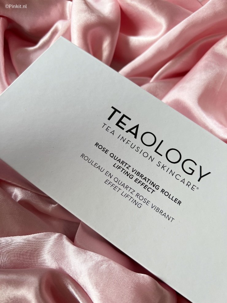 Teaology Rose Quartz Vibrating Face Roller