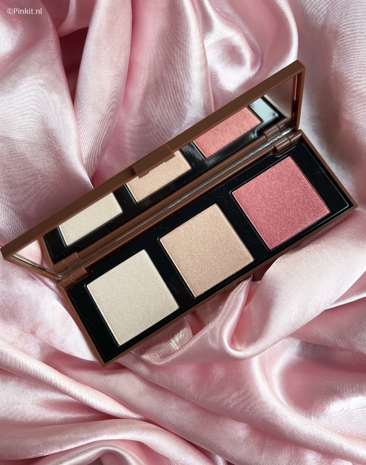 De afgelopen weken heb ik weer diverse beautyproducten getest, het blijft leuk om nieuwe beauty favorieten te ontdekken. Zo draag ik een parfum van Marc Jacobs bijna dagelijks en ben ik verliefd geworden op een oogschaduw palette van Huda Beauty. Ook nieuwsgierig geworden? Het is tijd voor mijn 7 beauty favorieten van dit moment #19.