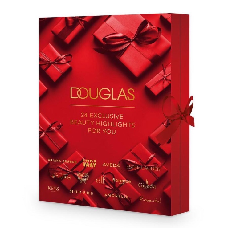 Zoek je nog wat leuke cadeau inspiratie voor de feestdagen of voor bijvoorbeeld een verjaardag? In dit artikel laat ik een aantal gift sets zien uit de Douglas Collection lijn. Ik kwam op het idee omdat ik een pakket had ontvangen met een aantal sets, maar ook omdat ik zelf een bestelling had geplaatst...tja ik ben nou eenmaal gek op shoppen! Deze gift sets zijn allemaal leuk betaalbaar en perfect voor elke gelegenheid.