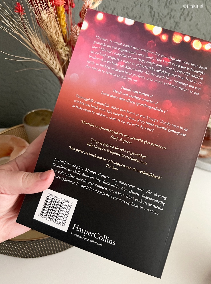 Ik ben de afgelopen weken met mijn neus in de boeken gedoken, inmiddels heb ik al een aantal boeken uitgelezen...zo ook De Checklist geschreven door Sophia Money-Coutts. Voor de oplettende Instagram kijker, dit boek heb ik gisteren binnen gekregen in een paar uur tijd uitgelezen, dat wilt dan al wel wat zeggen toch?!