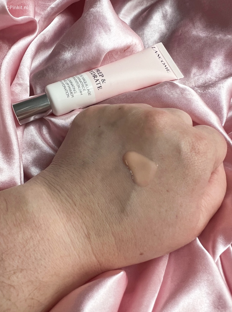 Dit jaar ben ik begonnen met het testen van diverse nieuwe producten, zo ook de Lancôme Prep & Hydrate primer. Deze primer bestaat al een tijdje, maar was voor mij nog nieuw en onbekend. In dit artikel vertel ik daar wat meer over...