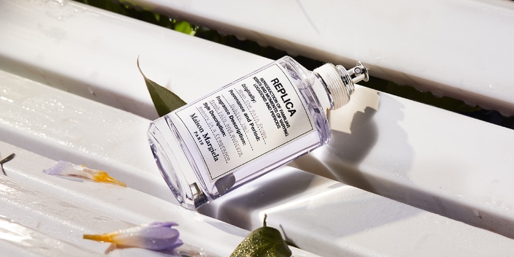 Dit nieuwe jaar begint op beauty gebied weer goed, diverse mooie nieuwe lanceringen. Zoals jullie vast wel weten ben ik dol op parfum en heb ik al een kleine Maison Margiela Replica verzameling, mijn nieuwste aanwinst is Autumn Vibes. Vanaf februari dit jaar komt komt daar verandering, dan lanceert Maison Margiela Replica When The Rain Stops, die gaat natuurlijk direct mijn winkelmandje in. Om jullie alvast net zo enthousiast te maken, deel ik hier op Pinkit.nl alvast de persinformatie, prijs & verkrijgbaarheid.